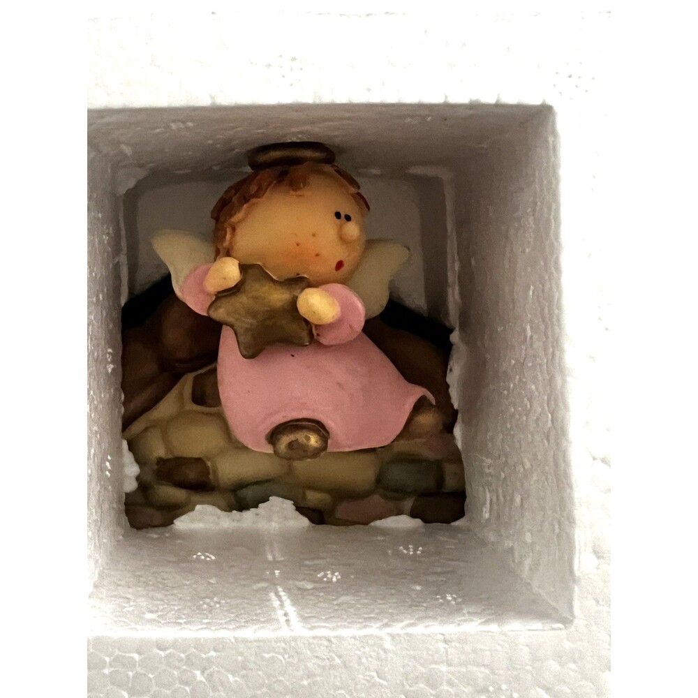Nativity Set Lighted 8 Pcs. Baby Jesus, Mary, Joseph, Shepherd, Wise Men Kings - Picture 13 of 16